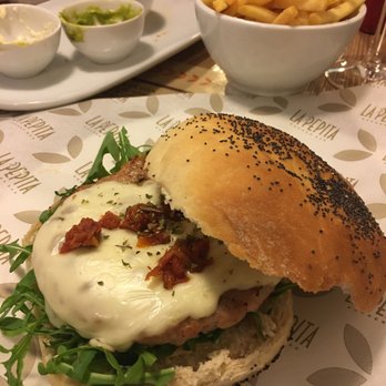 La Pepita - Burgers Near Me - A Coruña, C