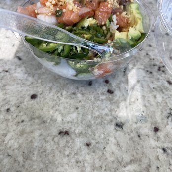 Honu Poke - Sushi rice, jalapeños, avocados, masago, shrimp, salmon, Hawaii ahi, cucumbers, tempura crunch, ponzu sauce, - Poke Near Me - Aurora, Illinois