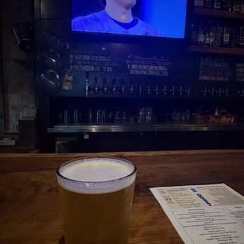 Napa Palisades Saloon - Beer and dodgers - Sports Bars Near Me - Napa, California