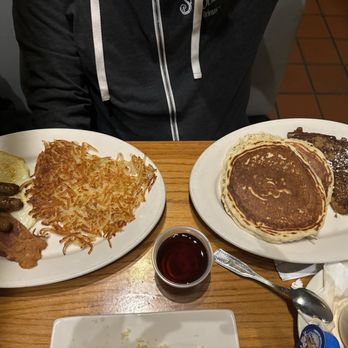 Marie Callender's - Triple Egg Dareya - American Near Me - Camarillo, California
