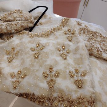 Zari Couture - Gorgeous dress - Women's Clothing Near Me - Chantilly, Virginia
