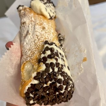 Mike's Pastry - Hullo cute cannoli! - Bakeries Near Me - Boston, Massachusetts Mike's Pastry - Hullo cute cannoli! - Bakeries Near Me - Boston, Massachusetts