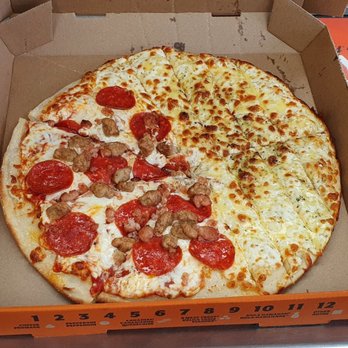 Little Caesars - a pizza in a box - Pizza Near Me - Newmarket, Ontario