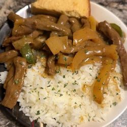 Puddin’s Lounge - Pepper steak