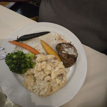 Prime Steakhouse at Harris Ranch - Steakhouses Near Me - Coalinga, California