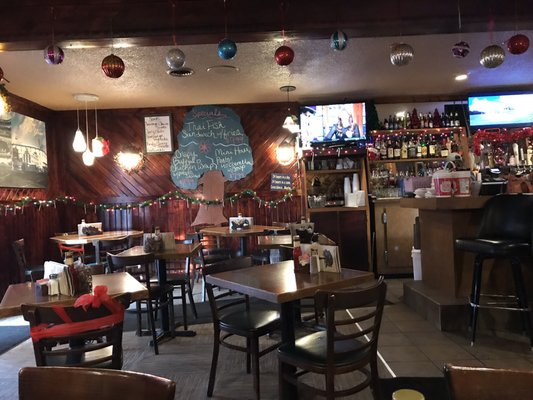 Oak Tree Lounge 58 Photos 115 Reviews Bars 617 Oak St Jackson Mi Restaurant Reviews Phone Number