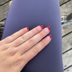 Nailz Bizzare - Almond shape nails with French trips
