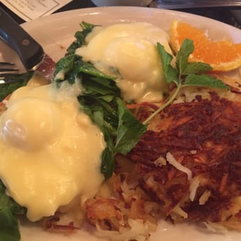 Foxy's Restaurant - Florentine Benedict.......  $12 - Diners Near Me - Glendale, California