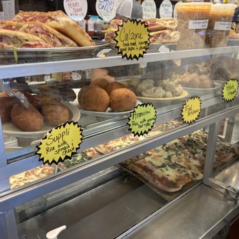Freddy's Pizza - Pizza Near Me - Cicero, Illinois