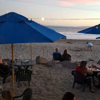 Shoreline Cafe - Tables on the sand. Valentine's Day in Santa Barbara. - Seafood Near Me - Santa Barbara, California Shoreline Cafe - Tables on the sand. Valentine's Day in Santa Barbara. - Seafood Near Me - Santa Barbara, California