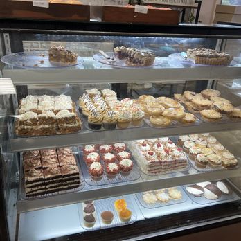 Honeycomb Bakery - Cake display - Bakeries Near Me - Syracuse, New York Honeycomb Bakery - Cake display - Bakeries Near Me - Syracuse, New York