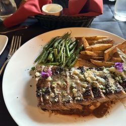 Hopwood House - Coffee rubbed New York strip with green beans and scrumptious fries.