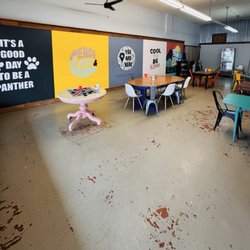 The Hometown Shoppe - Inside Seating