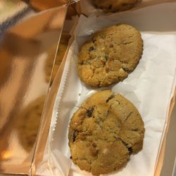 Tiff's Treats - Gluten friendly chocolate chip cashew