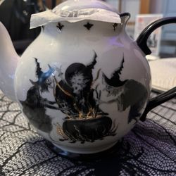 Tasteful teapot