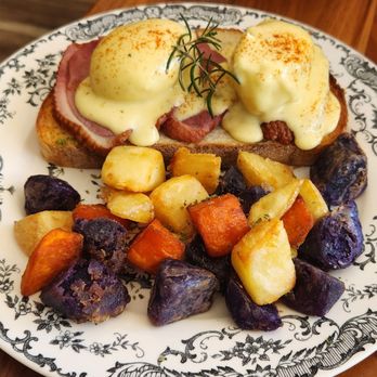 Peak - Duck Benedict - Thai Near Me - Alameda, California