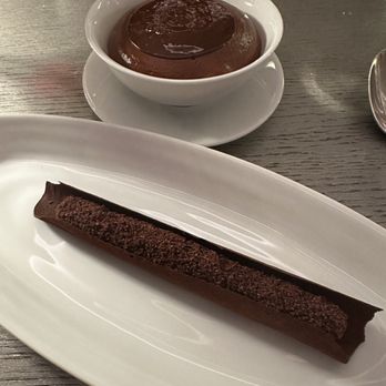 Le Jules Verne - French Near Me - Paris, 75