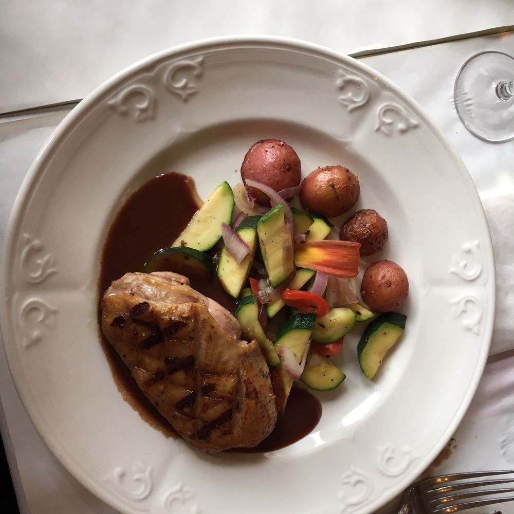 Le Tire Bouchon - Duck breast and seasonal veggies - Canadian (New) Near Me - Dunham, Quebec Le Tire Bouchon - Duck breast and seasonal veggies - Canadian (New) Near Me - Dunham, Quebec