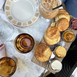 biscuits! biscuits!