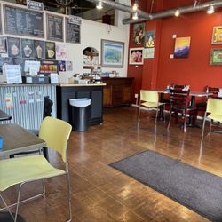 Lola's Cafe