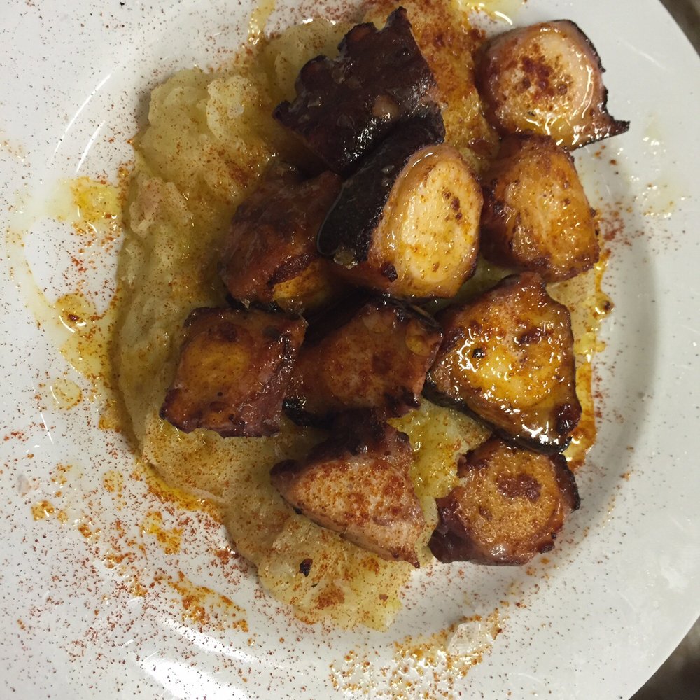 El Xampanyet - Octopus - Tapas Bars Near Me - Barcelona, B El Xampanyet - Octopus - Tapas Bars Near Me - Barcelona, B