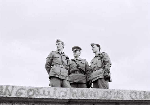 Berliner Mauer by null