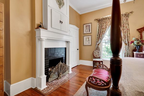 Robert Ruark Inn by null
