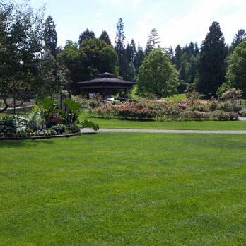 Point Defiance Rose Garden - Botanical Gardens Near Me - Tacoma, Washington