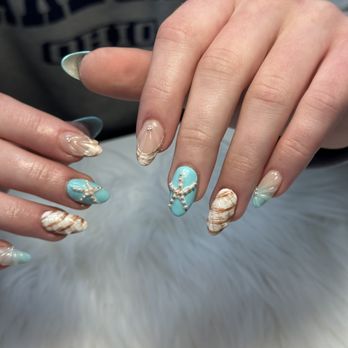 DaVi Nails - Nail Salons Near Me - Sandusky, Ohio