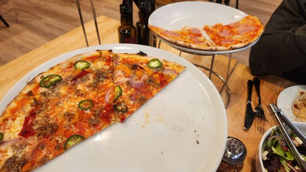 Mister O1 Extraordinary Pizza Mansfield by null