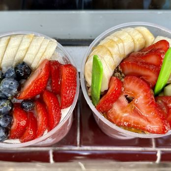 Banzai Bowls - Large Maui Sunrise Bowl - Juice Bars & Smoothies Near Me - San Clemente, California Banzai Bowls - Large Maui Sunrise Bowl - Juice Bars & Smoothies Near Me - San Clemente, California
