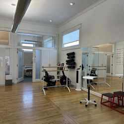 Origin Physical Therapy - Great and comfy space!