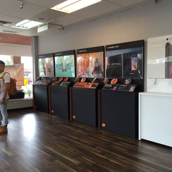 Boost Mobile - Master Wireless - Mobile Phones Near Me - Wheeling, Illinois