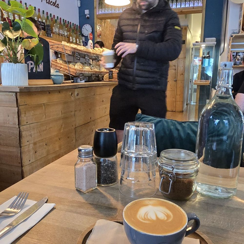 Harrison's Coffee - Oat Milk Latte - Coffee & Tea Near Me - Paddington, XGL Harrison's Coffee - Oat Milk Latte - Coffee & Tea Near Me - Paddington, XGL