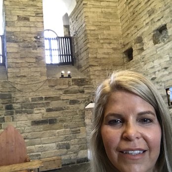 Newcastle Castle - Landmarks & Historical Buildings Near Me - Amen Corner, XTW