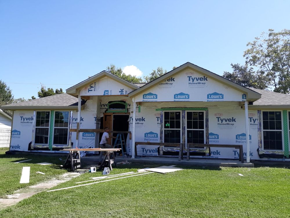 Slide of Soto’s Roofing and Supply