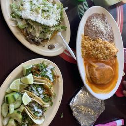 2 Chiles Rellenos Con Queso