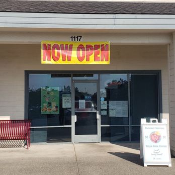 Happy Donuts - Front - Donuts Near Me - Cloverdale, California
