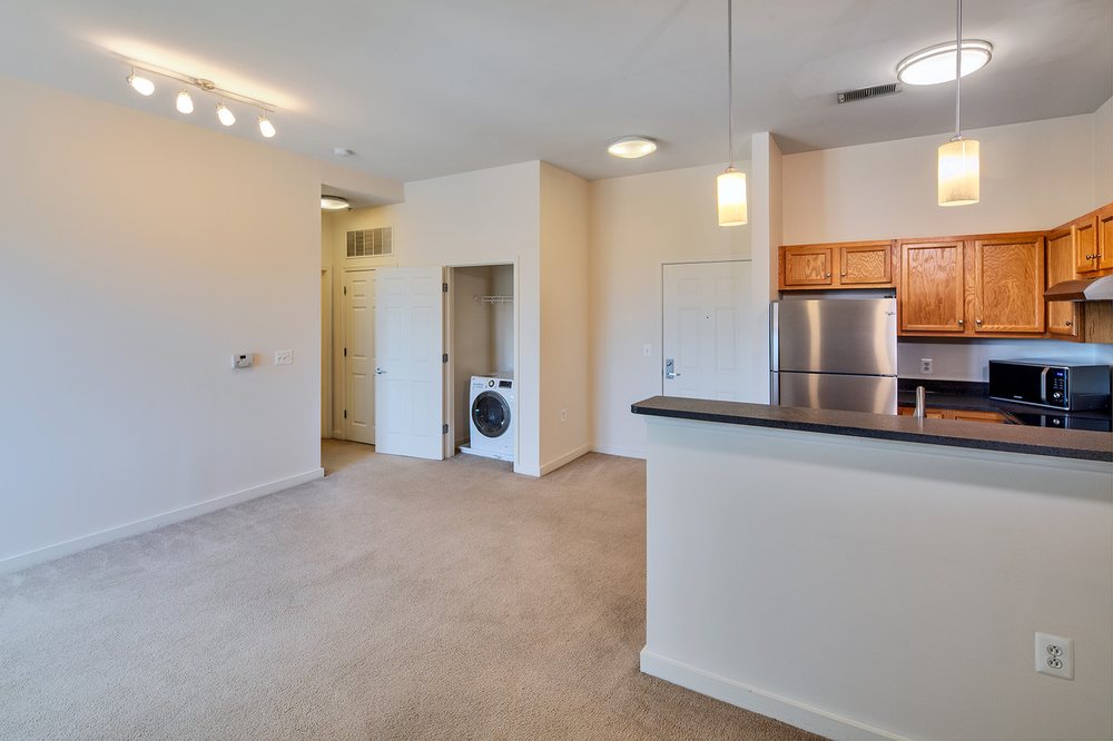 ST. JAMES PLACE APARTMENTS Updated August 2024 10 Photos 301 West