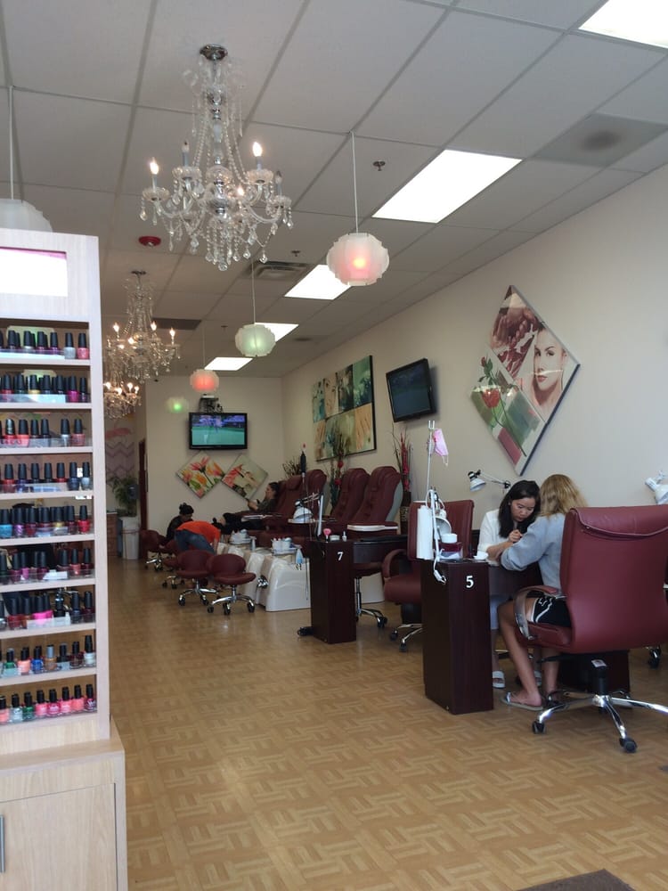 V N NAILS Updated September 2024 16 Reviews 2300 Edgewood Rd SW