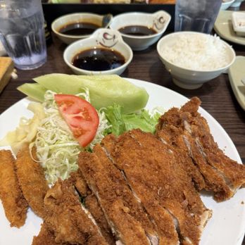 Sushi House - Sushi Bars Near Me - Alameda, California