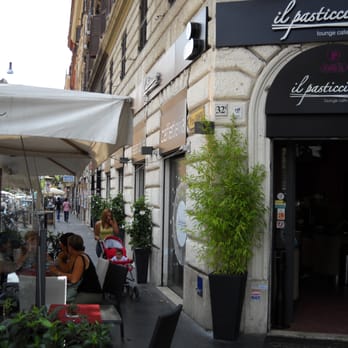 Il Pasticciaccio - I tavolini sulla sinistra sono del locale. - Desserts Near Me - Rome, RM Il Pasticciaccio - I tavolini sulla sinistra sono del locale. - Desserts Near Me - Rome, RM