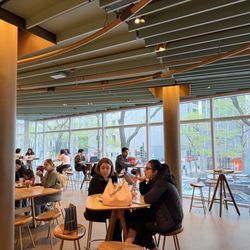 Starbucks Reserve Roastery Chicago - All kinds of places to sit & relax