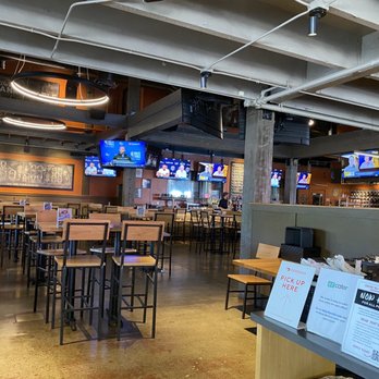 Rock Bottom Restaurant & Brewery - Interior - Breweries Near Me - San Jose, California