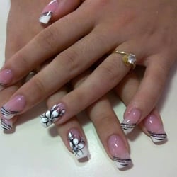 Apple Nail Salon