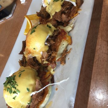 Brownstone Pancake Factory - Carnitas benedict - Breakfast & Brunch Near Me - Edgewater, New Jersey