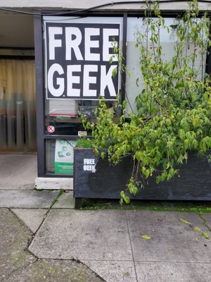 Free Geek by null