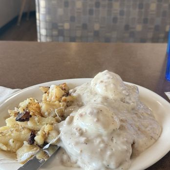 Hill Top Diner - Country gravy & sausage eggs Benedict with home fries. - Diners Near Me - Canandaigua, New York Hill Top Diner - Country gravy & sausage eggs Benedict with home fries. - Diners Near Me - Canandaigua, New York