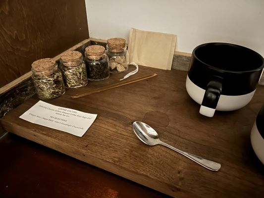 Bowline Hotel by null