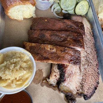 Heads And Tails Barbecue - Brisket & ribs - Barbeque Near Me - Berkeley, California